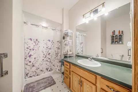 Bath - 1821 E Sylvan Ave, Appleton, WI 54915 photo 1 of 1