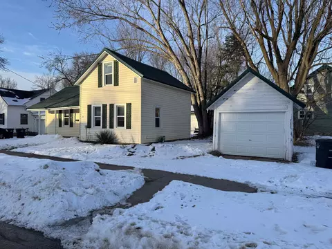 513 N Lafayette St, Shawano, WI 54166