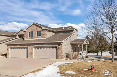2362 E Plank Cir #D, Appleton, WI 54915