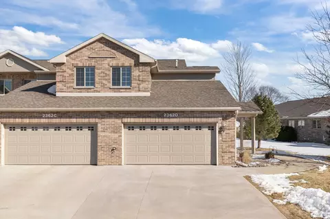 Exterior - 2362 E Plank Cir #D, Appleton, WI 54915 photo 3 of 3
