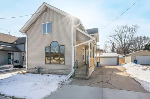 1357 Ceape Ave, Oshkosh, WI 54901