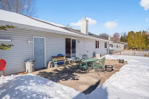 Exterior - 144 Baldwin Ct, Appleton, WI 54915 photo 4 of 8