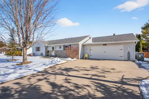 Exterior - 144 Baldwin Ct, Appleton, WI 54915 photo 2 of 8