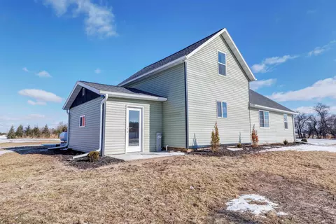 6208 Kriescher Rd, Lena, WI 54139