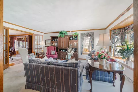 Living - 600 E Woodcrest Dr, Appleton, WI 54915 photo 3 of 7
