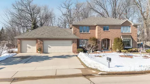 Exterior - 600 E Woodcrest Dr, Appleton, WI 54915 photo 7 of 11