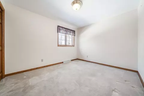 Bedroom - 600 E Woodcrest Dr, Appleton, WI 54915 photo 8 of 9
