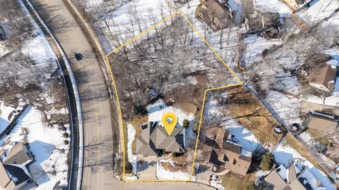 View/Area - 600 E Woodcrest Dr, Appleton, WI 54915 photo 3 of 9