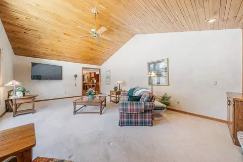 Living - 600 E Woodcrest Dr, Appleton, WI 54915 photo 5 of 7