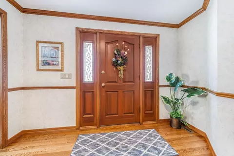 Entry Way - 600 E Woodcrest Dr, Appleton, WI 54915 photo 3 of 3