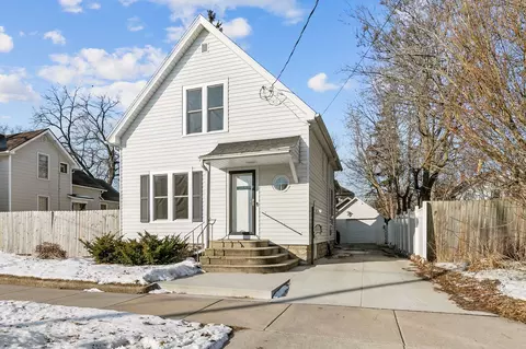 847 Frederick St, Oshkosh, WI 54901