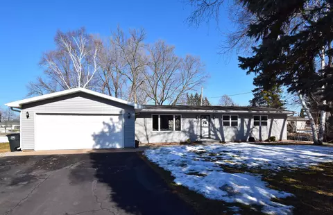 1452 Bonnie Dr, Menasha, WI 54952