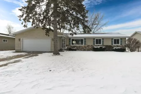 170 Robin Ln, Shawano, WI 54166