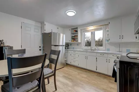 Kitchen - 1325 S Harmon St, Appleton, WI 54915 photo 1 of 2