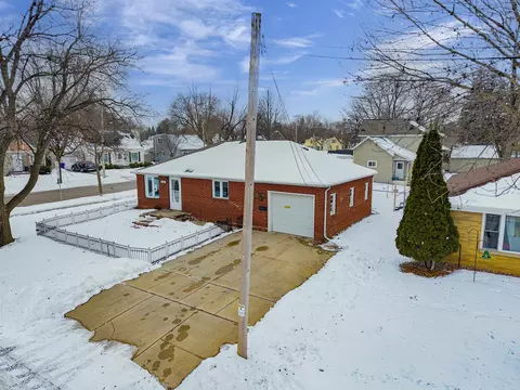 View/Area - 1325 S Harmon St, Appleton, WI 54915 photo 2 of 9