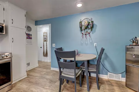 Dining - 1325 S Harmon St, Appleton, WI 54915 photo 1 of 1