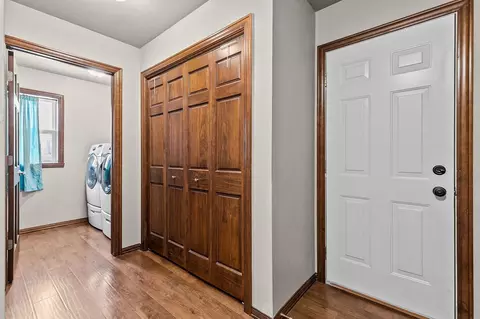 Entry Way - 5120 N Gala Ct, Appleton, WI 54913 photo 3 of 3