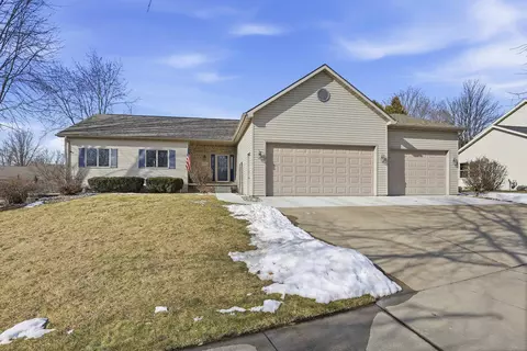 4207 N Tigerlily Dr, Appleton, WI 54913