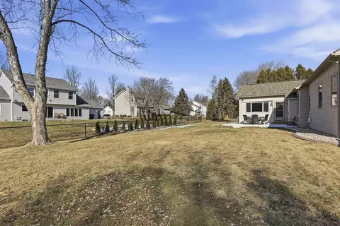 Exterior - 4207 N Tigerlily Dr, Appleton, WI 54913 photo 4 of 7
