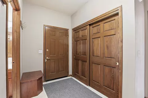 Entry Way - 4207 N Tigerlily Dr, Appleton, WI 54913 photo 2 of 2