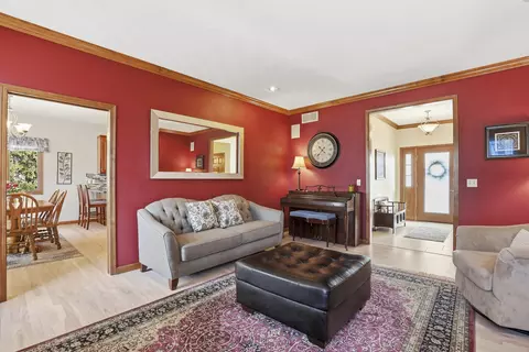 Living - 4207 N Tigerlily Dr, Appleton, WI 54913 photo 1 of 4
