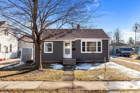 648 Roosevelt St, Neenah, WI 54956