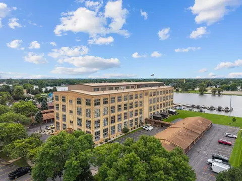 1545 Arboretum Dr #201, Oshkosh, WI 54901