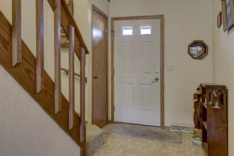 Entry Way - 2895 W 4th St #2A, Appleton, WI 54914 photo 1 of 4