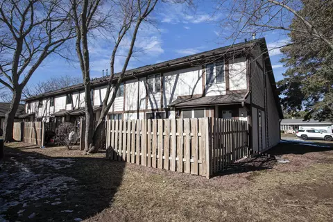 Exterior - 2895 W 4th St #2A, Appleton, WI 54914 photo 4 of 6