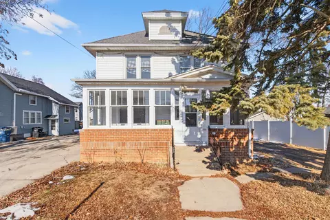 232 W 8th Ave, Oshkosh, WI 54902