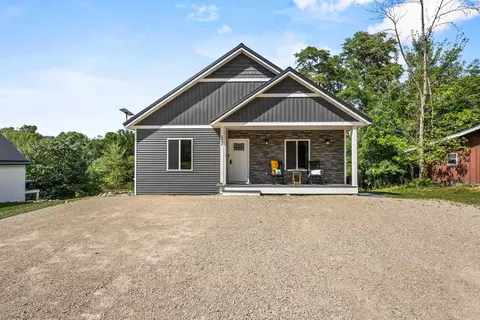 w5066 West Long Lake Road, Waupaca, WI 54981