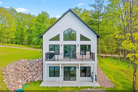 W5070 W Long Lake Road, Waupaca, WI 54981