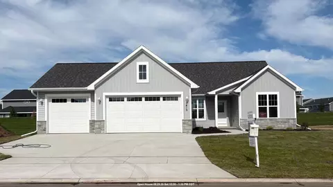 1415 Divinity Dr, De Pere, WI 54115