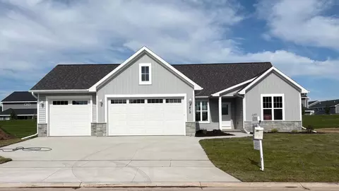 1415 Divinity Dr, De Pere, WI 54115