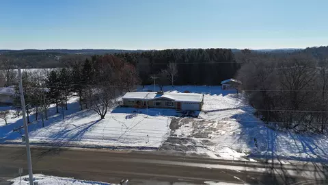 e9481 West Beckert Road, New London, WI 54961