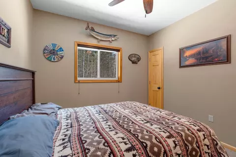 Bedroom - 8046 County Road R, Suring, WI 54174 photo 2 of 6