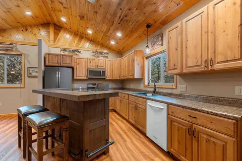 Kitchen - 8046 County Road R, Suring, WI 54174 photo 2 of 6