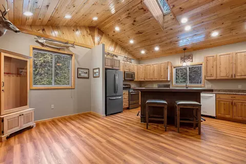 Kitchen - 8046 County Road R, Suring, WI 54174 photo 3 of 6