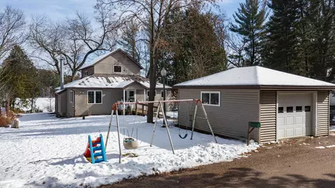 n2942 Highland Lane, Waupaca, WI 54981