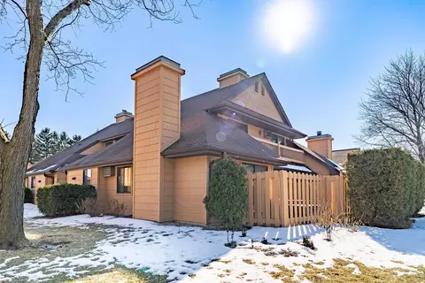1377 W 18th Ave, Oshkosh, WI 54902