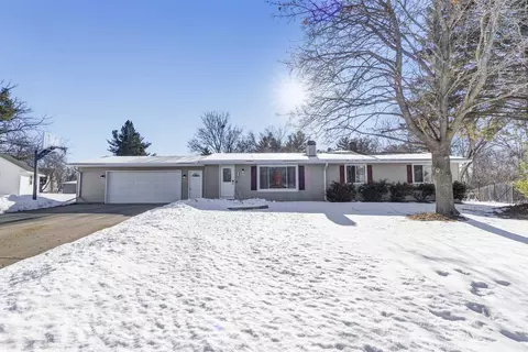 313 Steven Ct, Denmark, WI 54208