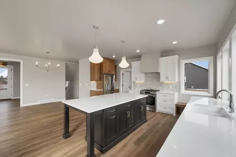 Kitchen - 263 Kerrigan Dr, Wrightstown, WI 54180 photo 3 of 6