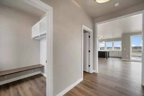 Entry Way - 263 Kerrigan Dr, Wrightstown, WI 54180 photo 4 of 9