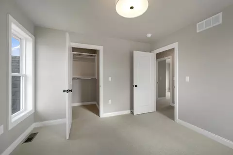 Bedroom - 263 Kerrigan Dr, Wrightstown, WI 54180 photo 9 of 9