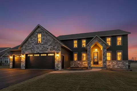 263 Kerrigan Dr, Wrightstown, WI 54180
