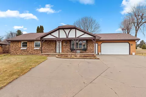 Exterior - 36 Apache Ct, Appleton, WI 54911 photo 4 of 6