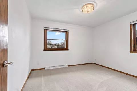Bedroom - 36 Apache Ct, Appleton, WI 54911 photo 3 of 5