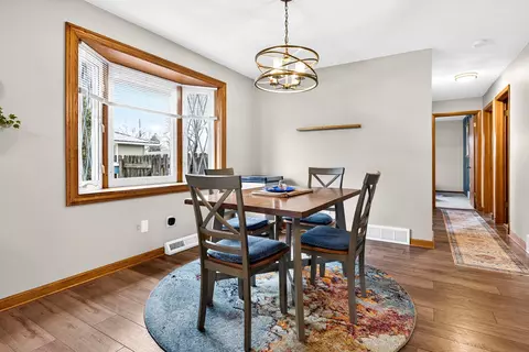Dining - 1428 E Pershing St, Appleton, WI 54911 photo 2 of 2