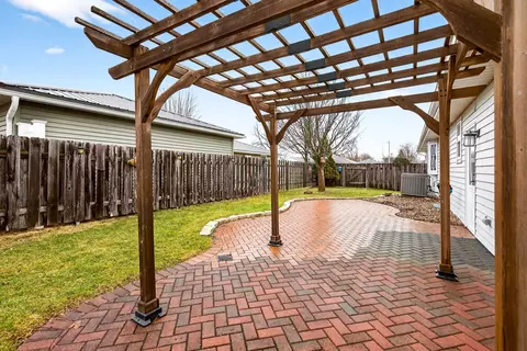 Exterior - 1428 E Pershing St, Appleton, WI 54911 photo 3 of 11