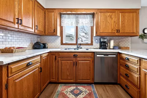 Kitchen - 1428 E Pershing St, Appleton, WI 54911 photo 3 of 5